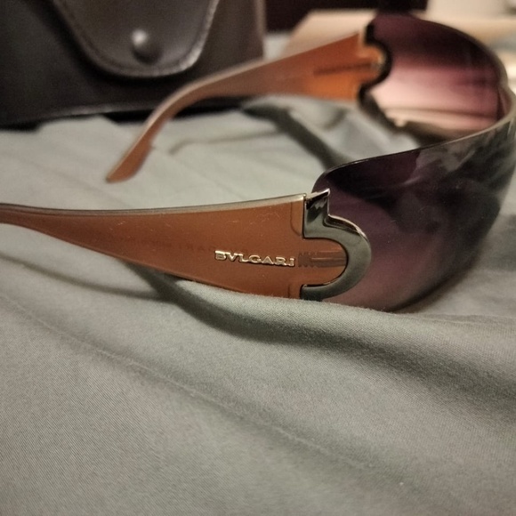 Bvlgari sunglasses - Picture 3 of 5